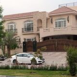 2 KANAL VILLA FULLY FURNISHED FOR SALE IN E-11 ISLAMABAD 