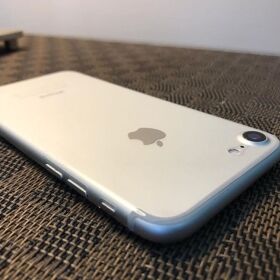 Apple IPHONE 7 32GB Sliver for SALE