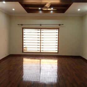 10 Marla Single Unit Luxury House for SALE in Bahria Town Rawalpindi