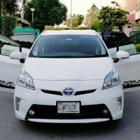 Toyota Prius S LED Edition 2018 for SALE