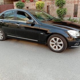 Mercedes C180 2009 for SALE   