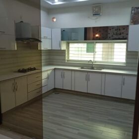 12 Marla Slightly Used House for Sale in Bahria Town Lahore