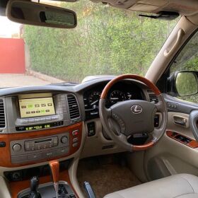 Toyota Land Cruiser Cygnus up for Sale Converted to Lexus LX470 2003 For Sale 