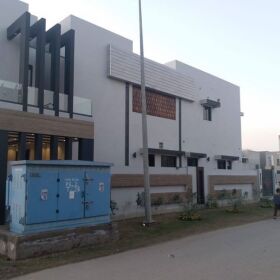 10 Marla Brand New Corner Facing Bungalow for Sale in Paragon City Lahore