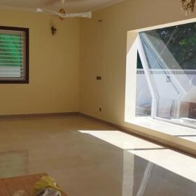 1.5 KANAL HOUSE FOR SALE IN F-8 ISLAMABAD
