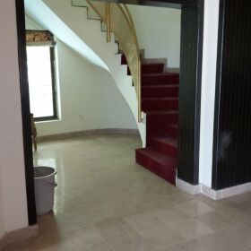 1 KANAL HOUSE FOR SALE IN BAHRIA TOWN PHASE 1 ISLAMABAD
