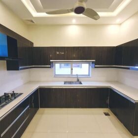 10 Marla Luxury Brand New House for Sale in Bahria Town Lahore