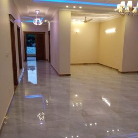 1 KANAL LUXURIOUS DESIGNER HOUSE FOR SALE PHASE 3 BAHRIA TOWN RAWALPINDI