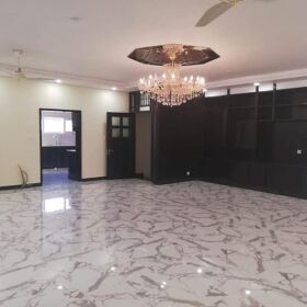 4 Kanal House for Sale in F-8/2 Margallah Face Islamabad 