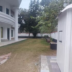 Luxury and Corner House for Rent in F-8 Islamabad 
