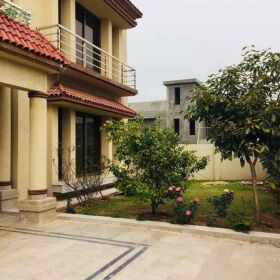 Beautiful Luxury kanal House for sale in Bahria Town Rawalpindi/Islamabad Phase8 Sector A