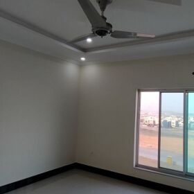 14 MARLA  HOUSE FOR SALE IN BAHRIA TOWN PHASE 8  RAWALPINDI