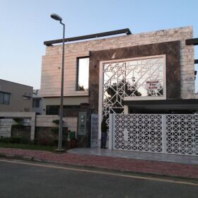 Lavised 1 Kanal Luxury House For Sale In Bahria Town Lahore