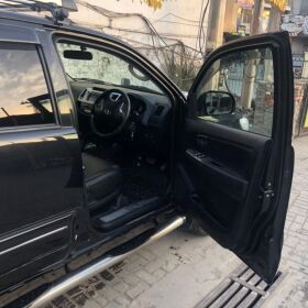 Toyota Hilux London Model 2014 for Sale 