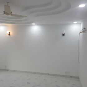 32 Marla Slidly Used Semi Furnished House 𝐢𝐧 , Meadows Bahria Town Lahore 𝐅𝐨𝐫 Sale