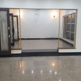 32 Marla Slidly Used Semi Furnished House 𝐢𝐧 , Meadows Bahria Town Lahore 𝐅𝐨𝐫 Sale
