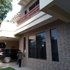 1 KANAL HOUSE FOR SALE IN F-8/3 ISLAMABAD 