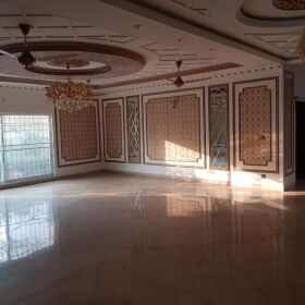 4 KANAL LUXURIOUS BUNGLOW FOR SALE IN DHA PHASE 8 LAHORE 