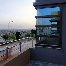 5 MARLA  HOUSE FOR SALE IN BAHRIA TOWN PHASE 8