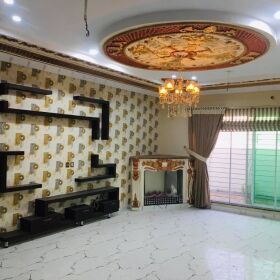 1 Kanal Main Boulevard Brand New Semi Furnished House 𝐢𝐧 Bahria Town Lahore 𝐅𝐨𝐫 Sale