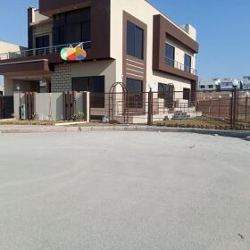 10 Marla Lavish Ded end Corner With 6 Marla Extra Land for Sale in Bahria Town I Block Rawalpindi