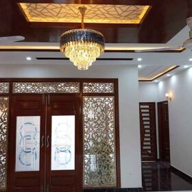 BAHRIA TOWN LAHORE BRAND NEW 10 MARLAH BEAUTIFUL HOUSE FOR SALE