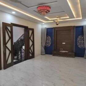BRAND NEW 10 MARLAH CORNER BEAUTIFUL SPANISH HOUSE IN BAHRIA TOWN LAHORE