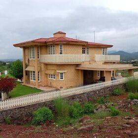 EXCELELNT FARM HOUSE/ SIMLY DAM ROAD ISLAMABAD IS AVAILABLE FOR SALE