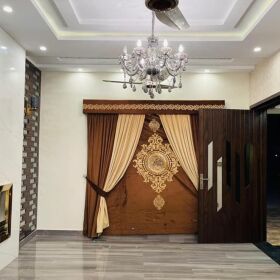 10 Marla Brand New Designer House 𝐢𝐧  Bahria Town Lahore 𝐅𝐨𝐫 Sale