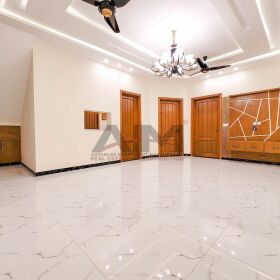 BEAUTIFUL Designer 10 Marla House for SALE in BAHRIA TOWN Rawalpindi