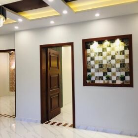 10 Marla house For Sale In Overseas B block Sector C Bahria Town Lahore