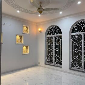 10 Marla Brand New Main Boulevard Semi Furnished House for Sale in , Bahria Town Lahore 